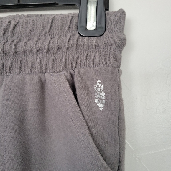 Free People Movement Women's XS Grey Sweatpants Joggers Drawstring Waist Comfy - Picture 3 of 8